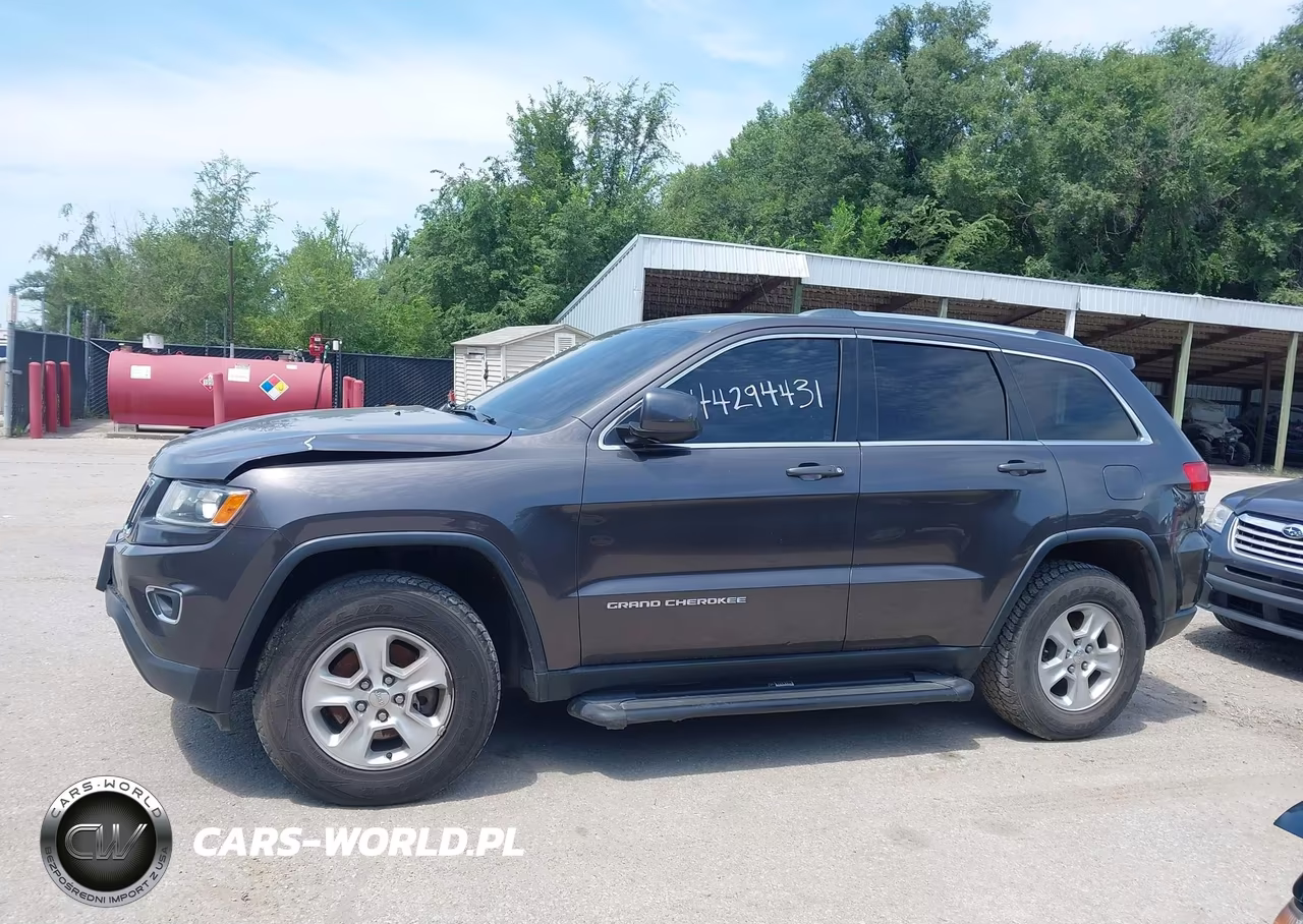 2015 Jeep Grand Cherokee Laredo VIN:1C4RJFAG5FC844108 - 15
