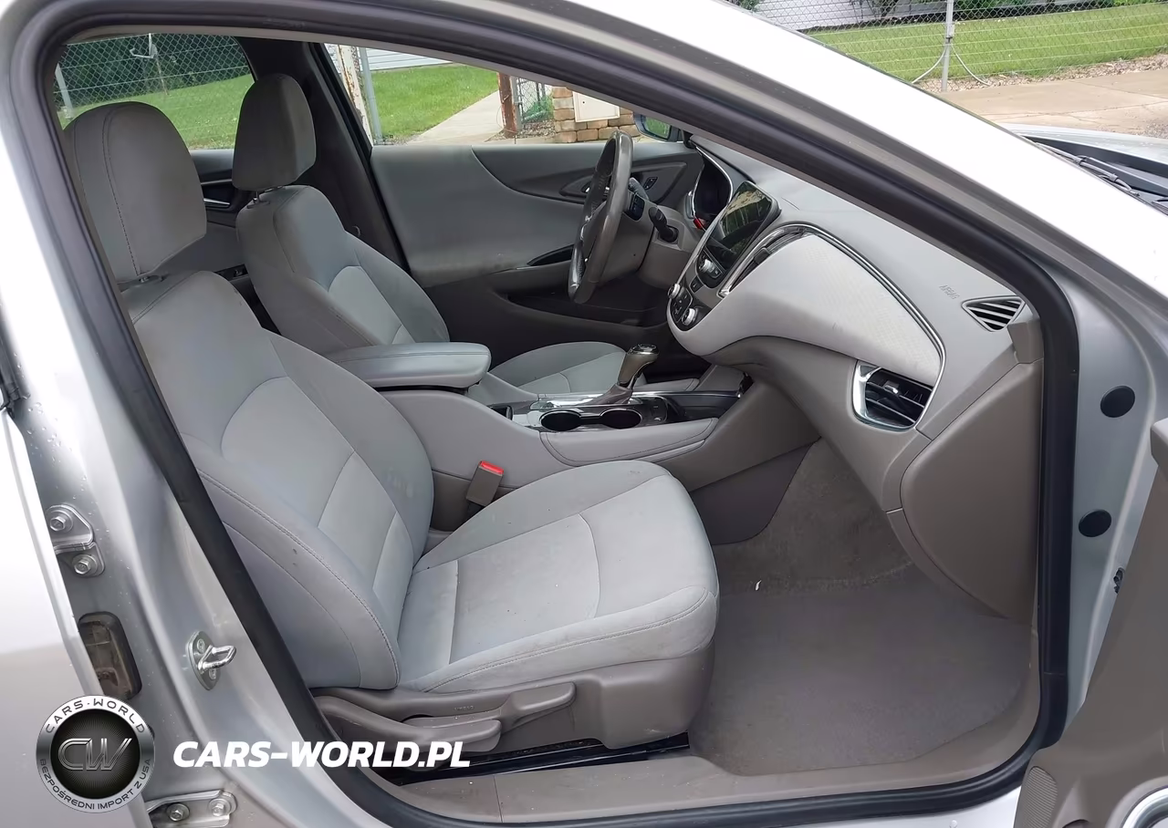 2018 Chevrolet Malibu Lt VIN:1G1ZD5ST6JF174081 - 5