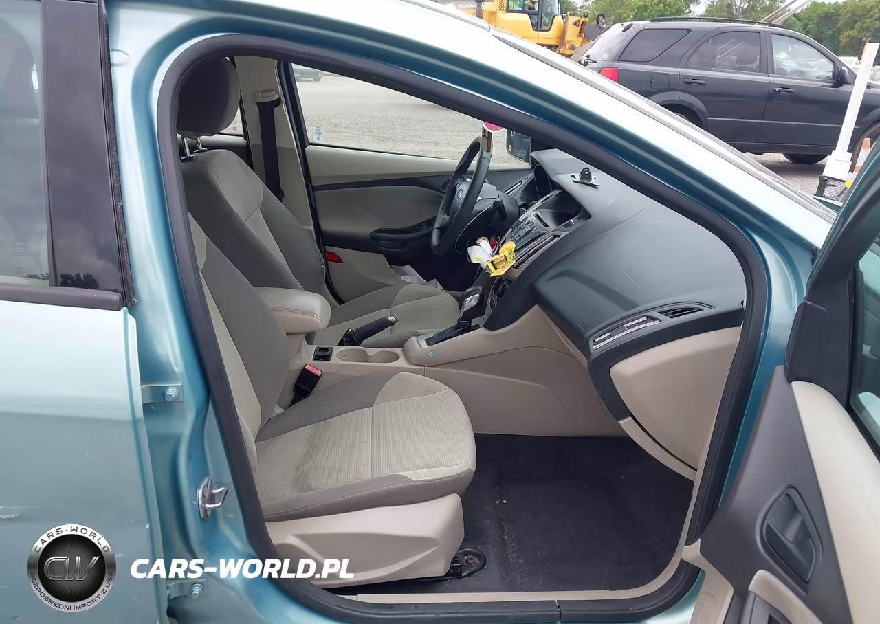 2012 Ford Focus Se VIN:1FAHP3F21CL390978 - 5
