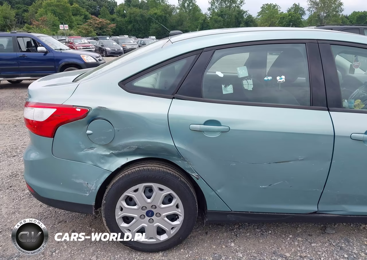 2012 Ford Focus Se VIN:1FAHP3F21CL390978 - 6