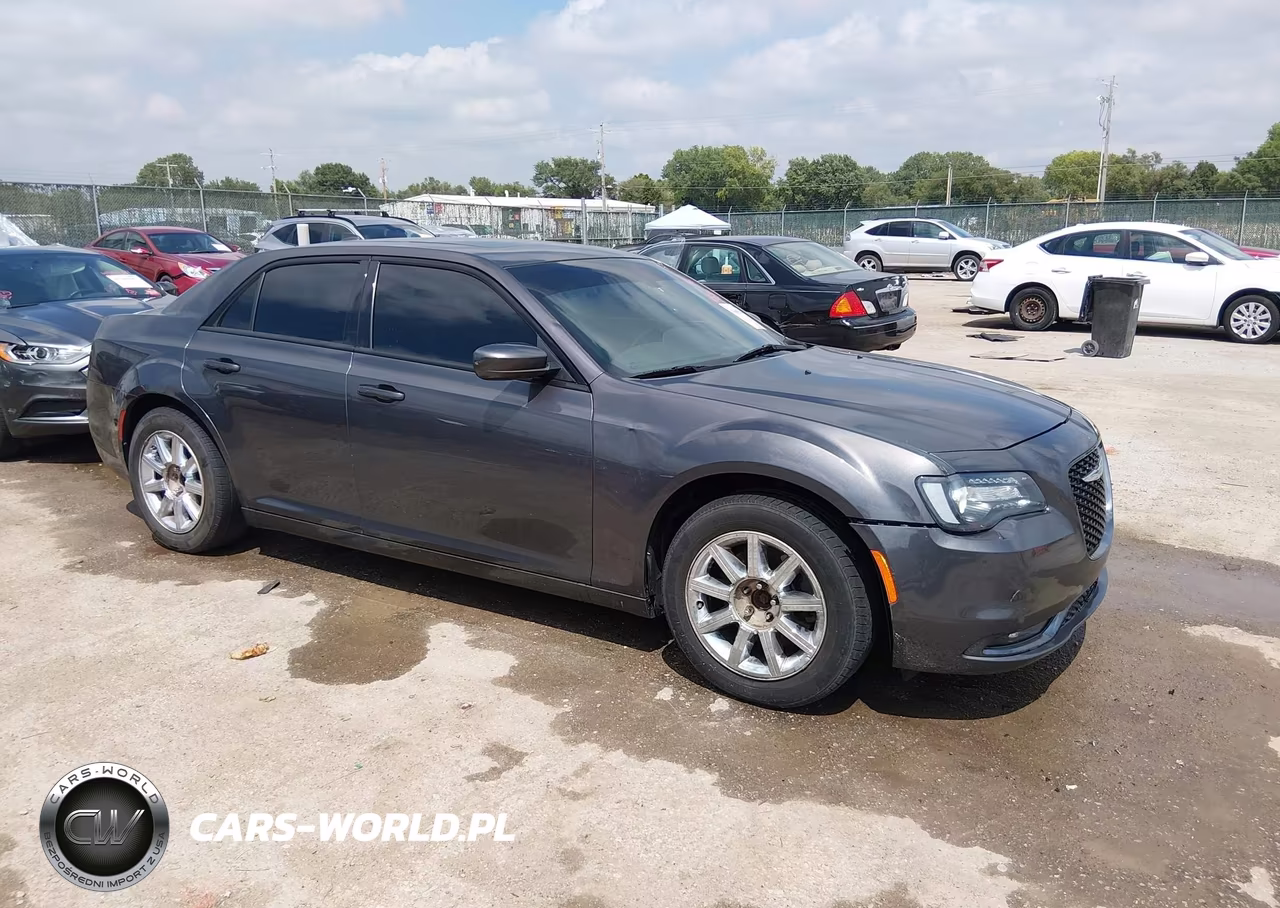 2018 Chrysler 300 300S Awd – zdjęcie 1 z 16