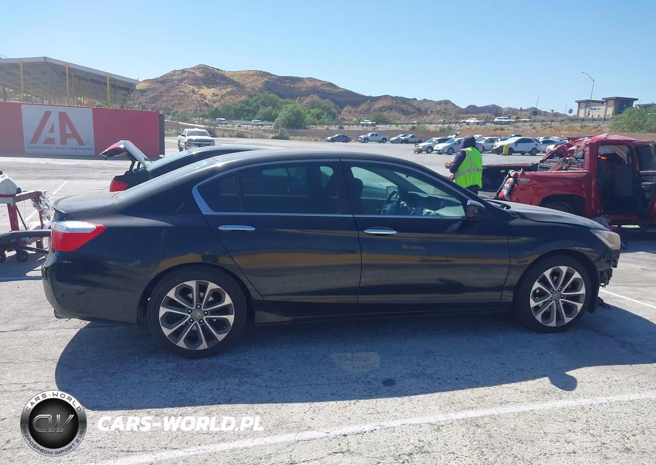 2015 Honda Accord Sport VIN:1HGCR2F52FA105368 - 14