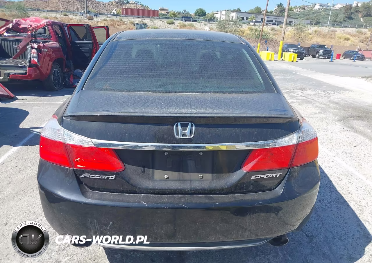 2015 Honda Accord Sport VIN:1HGCR2F52FA105368 - 17
