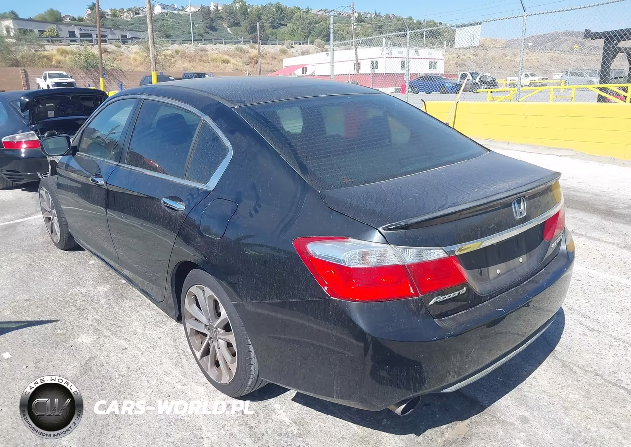 2015 Honda Accord Sport VIN:1HGCR2F52FA105368 - 3