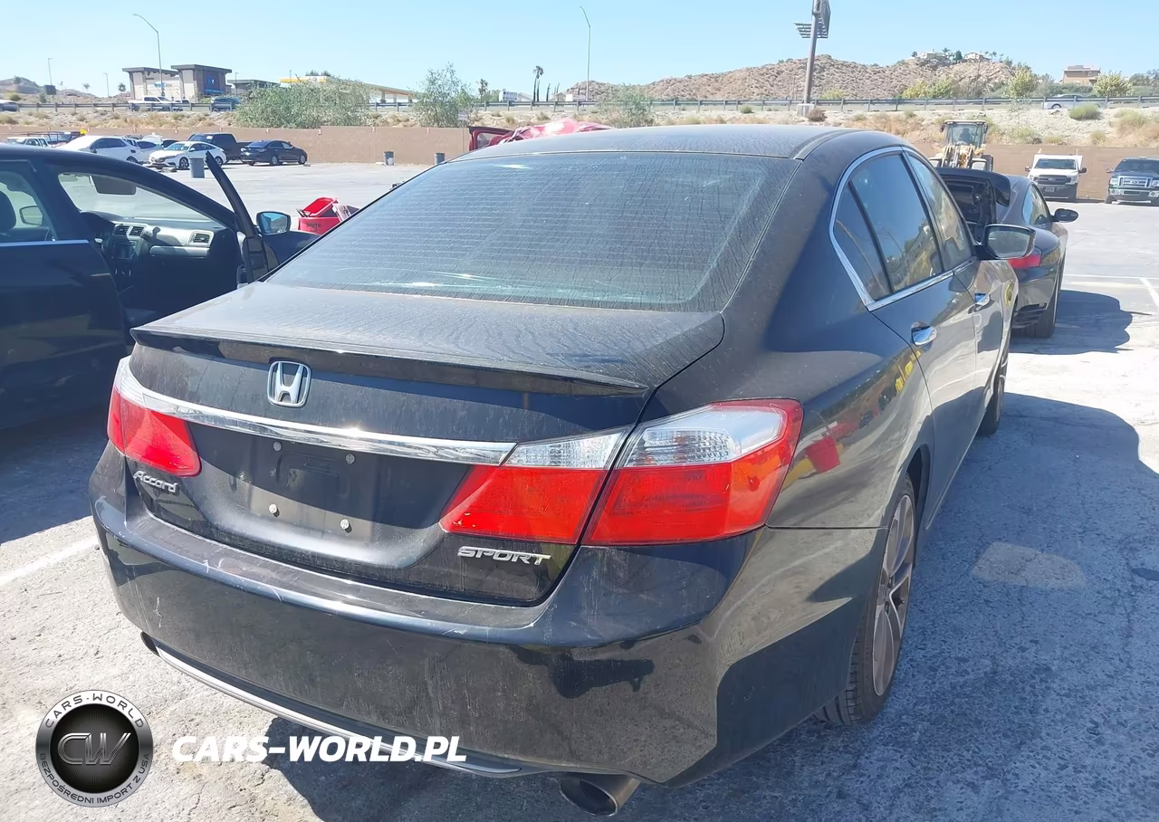 2015 Honda Accord Sport VIN:1HGCR2F52FA105368 - 4