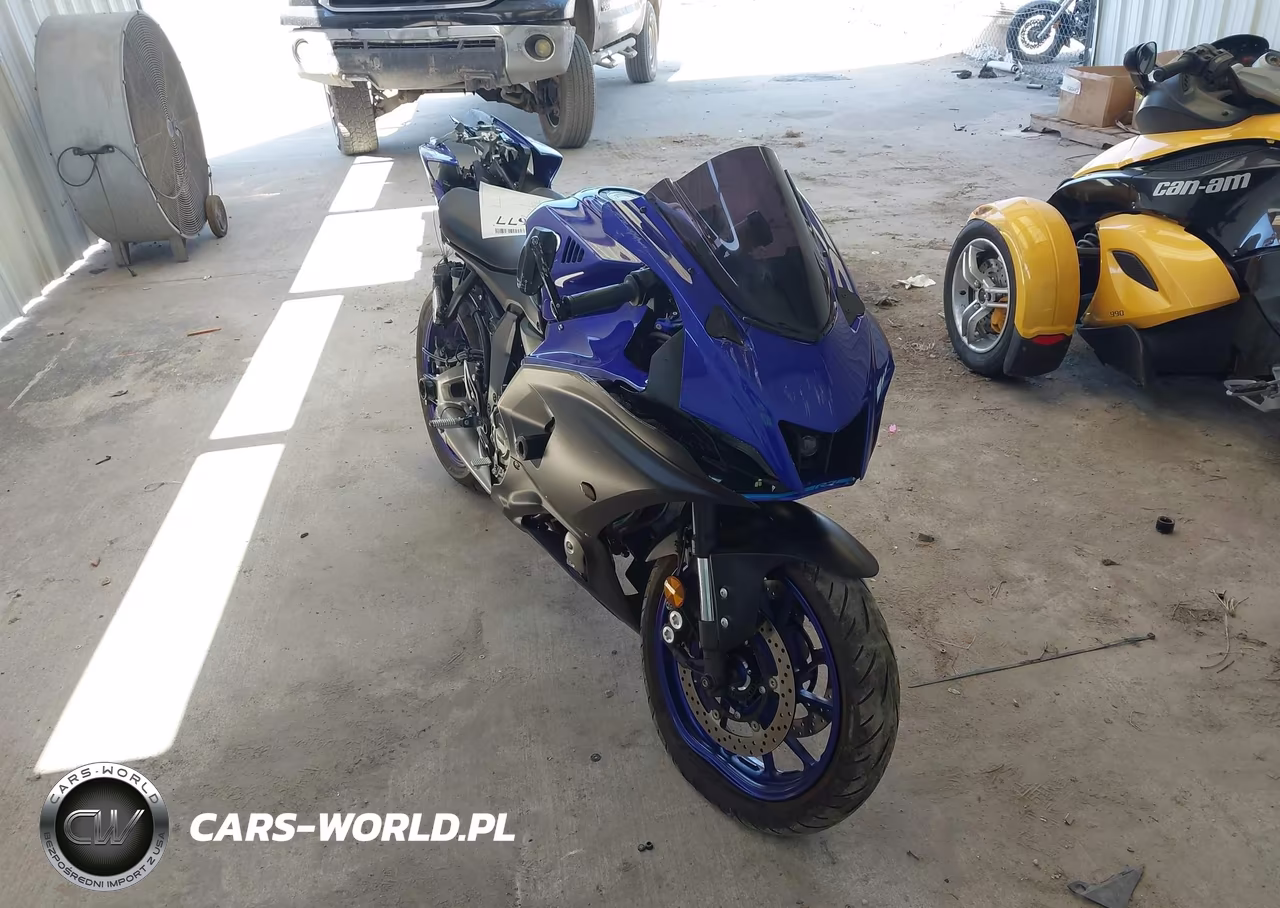 2022 Yamaha Yzfr7