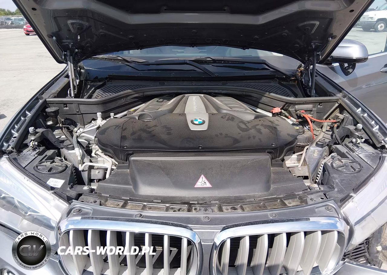 2018 BMW X5 xDrive50I VIN:5UXKR6C56J0U14604 - 10