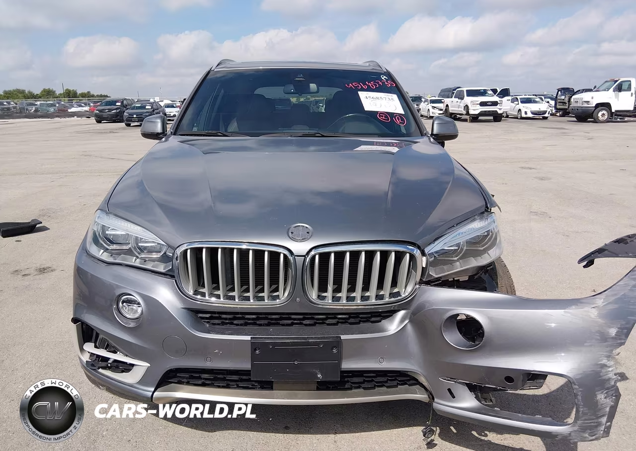 2018 BMW X5 xDrive50I VIN:5UXKR6C56J0U14604 - 12