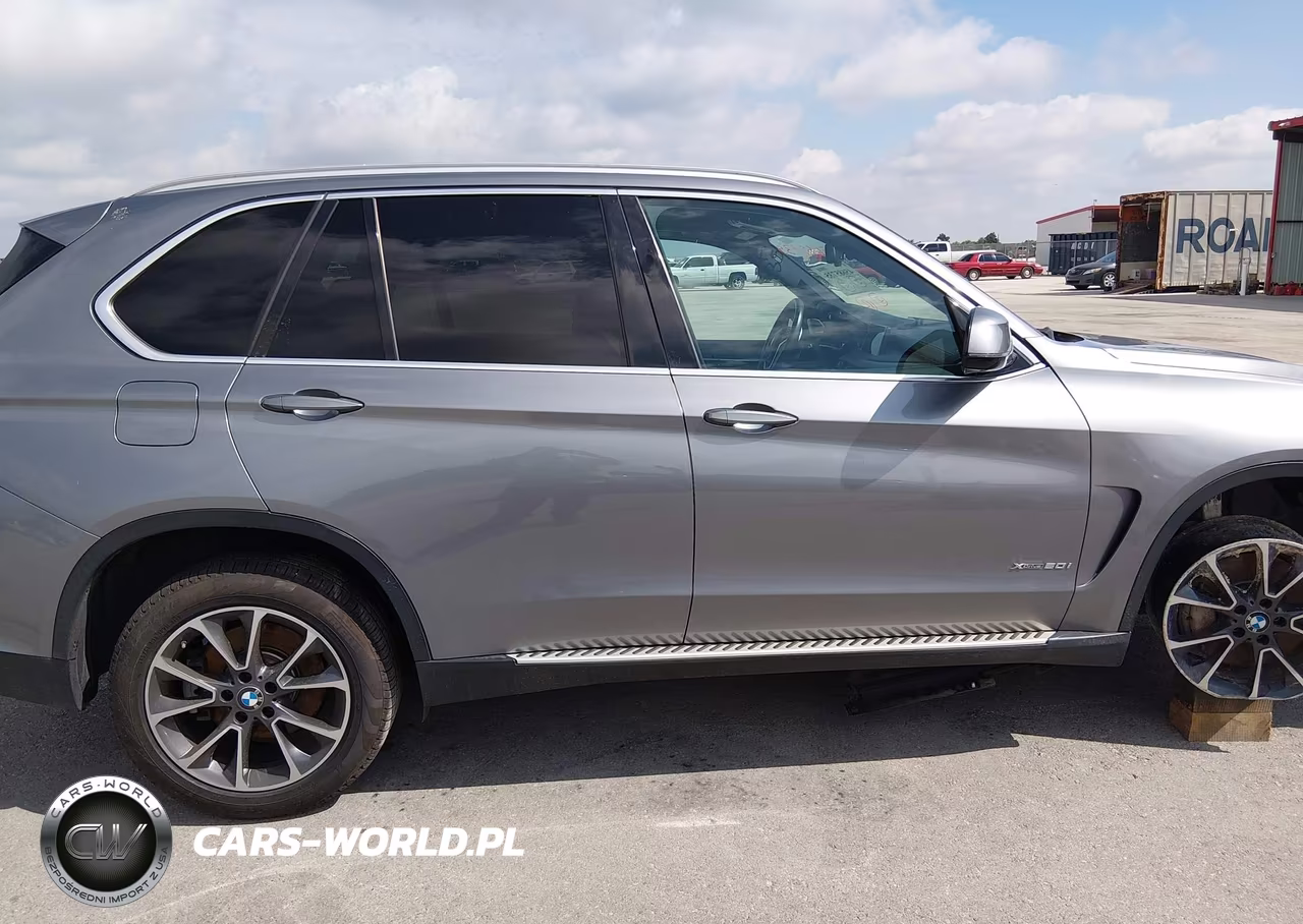 2018 BMW X5 xDrive50I VIN:5UXKR6C56J0U14604 - 13