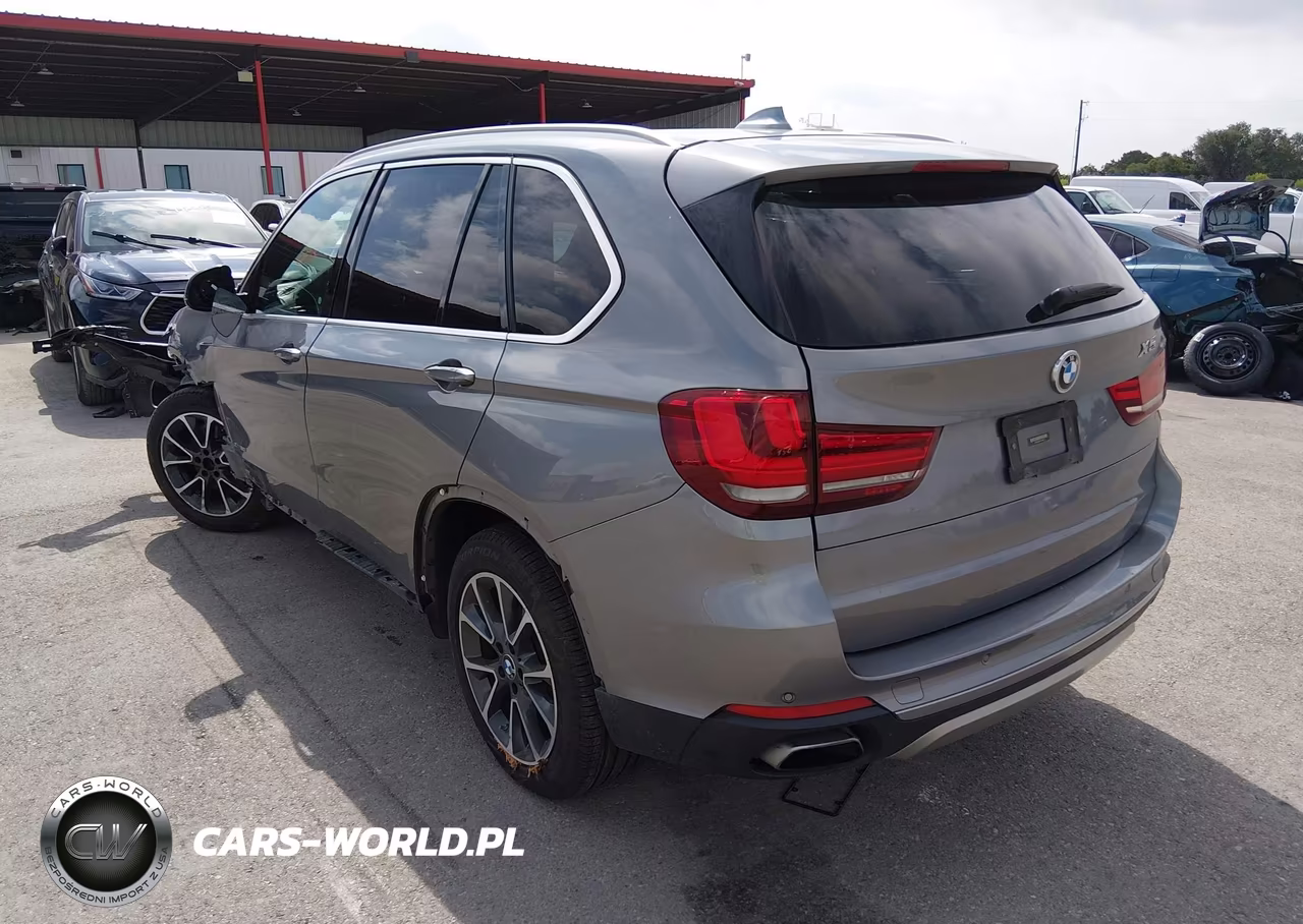 2018 BMW X5 xDrive50I VIN:5UXKR6C56J0U14604 - 3