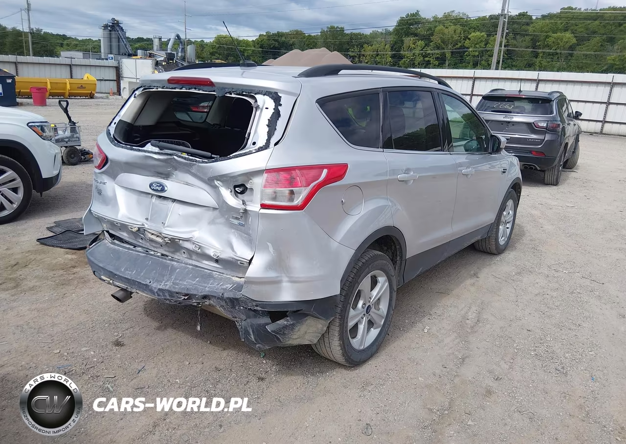 2016 Ford Escape Se VIN:1FMCU9GX2GUC43462 - 4