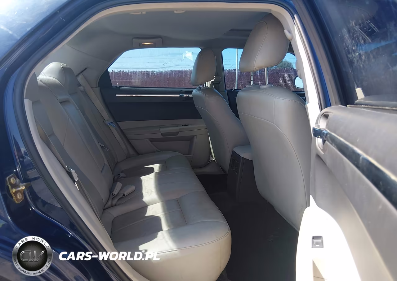 2006 Chrysler 300 Touring VIN:2C3KA53G46H346671 - 8