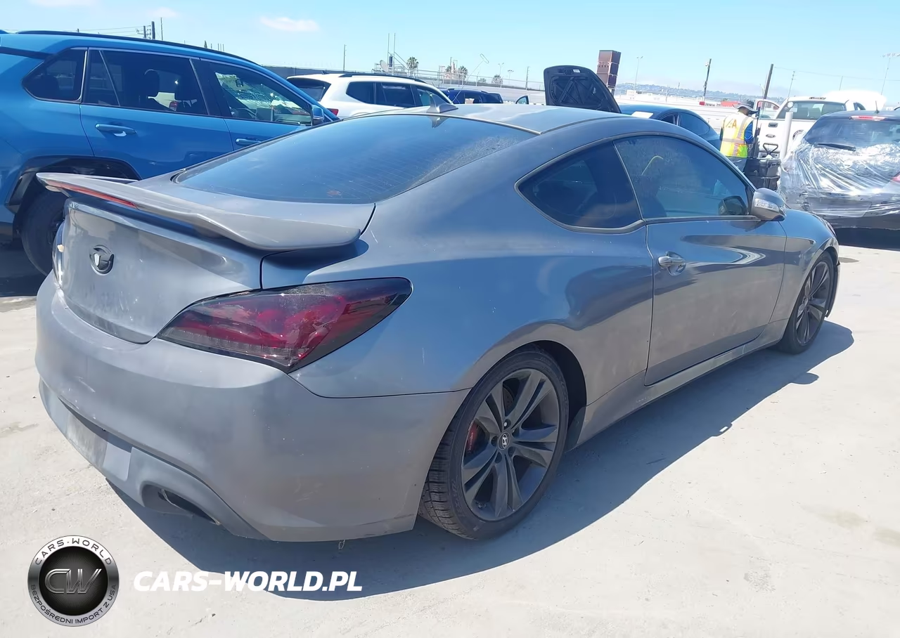 2010 Hyundai Genesis 3.8 Track VIN:KMHHU6KH0AU038623 - 4