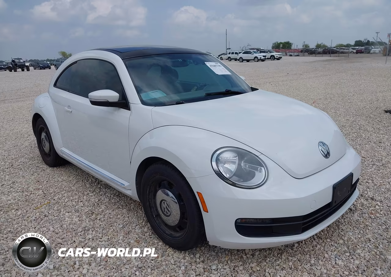 2014 Volkswagen Beetle 2.5L – zdjęcie 1 z 11