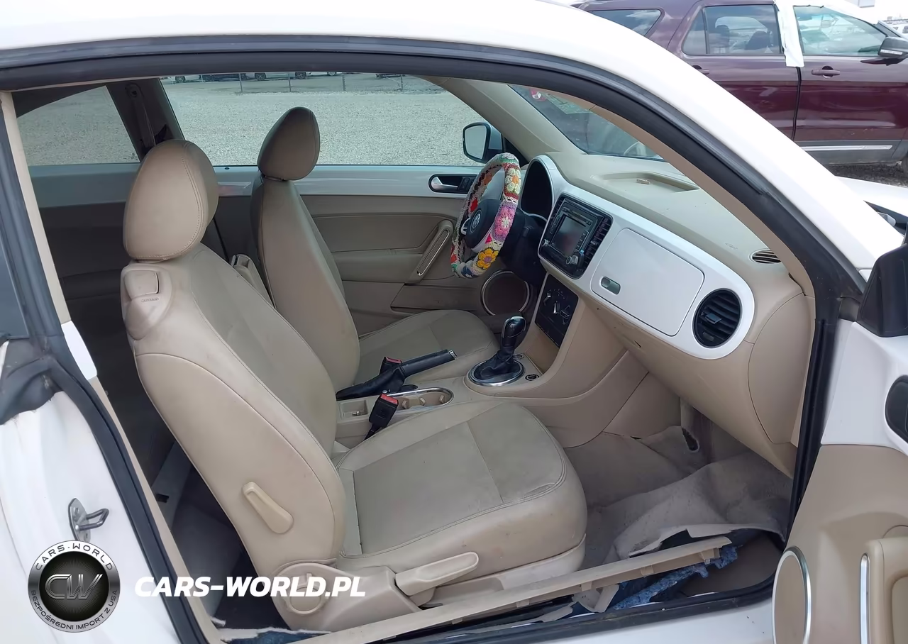 2014 Volkswagen Beetle 2.5L VIN:3VWJX7AT3EM606136 - 5