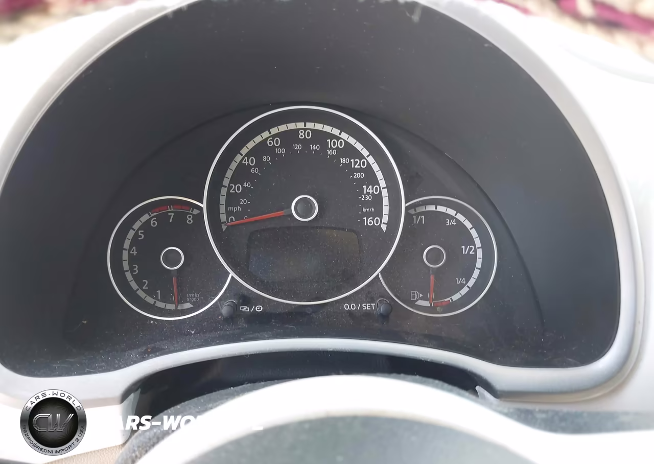 2014 Volkswagen Beetle 2.5L VIN:3VWJX7AT3EM606136 - 7