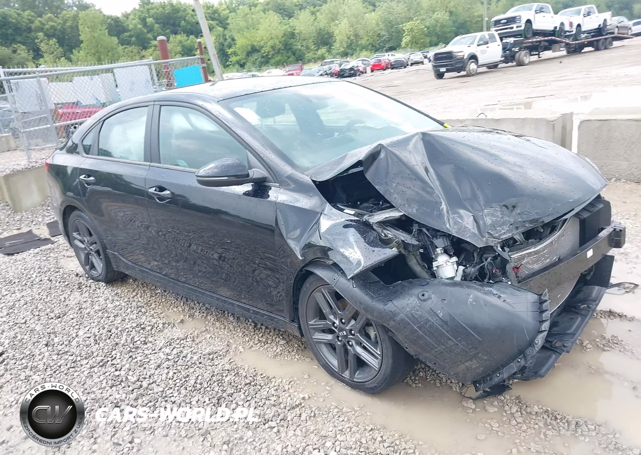 2021 Kia Forte Gt-Line – zdjęcie 1 z 17