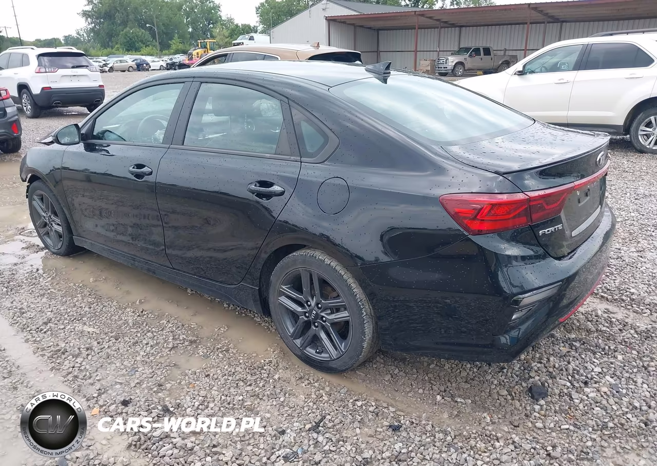 2021 Kia Forte Gt-Line VIN:3KPF34AD2ME282620 - 3