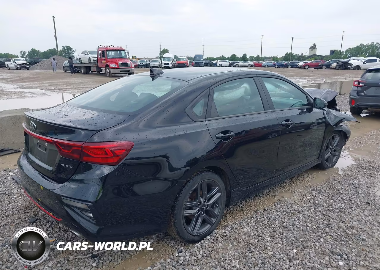 2021 Kia Forte Gt-Line VIN:3KPF34AD2ME282620 - 4