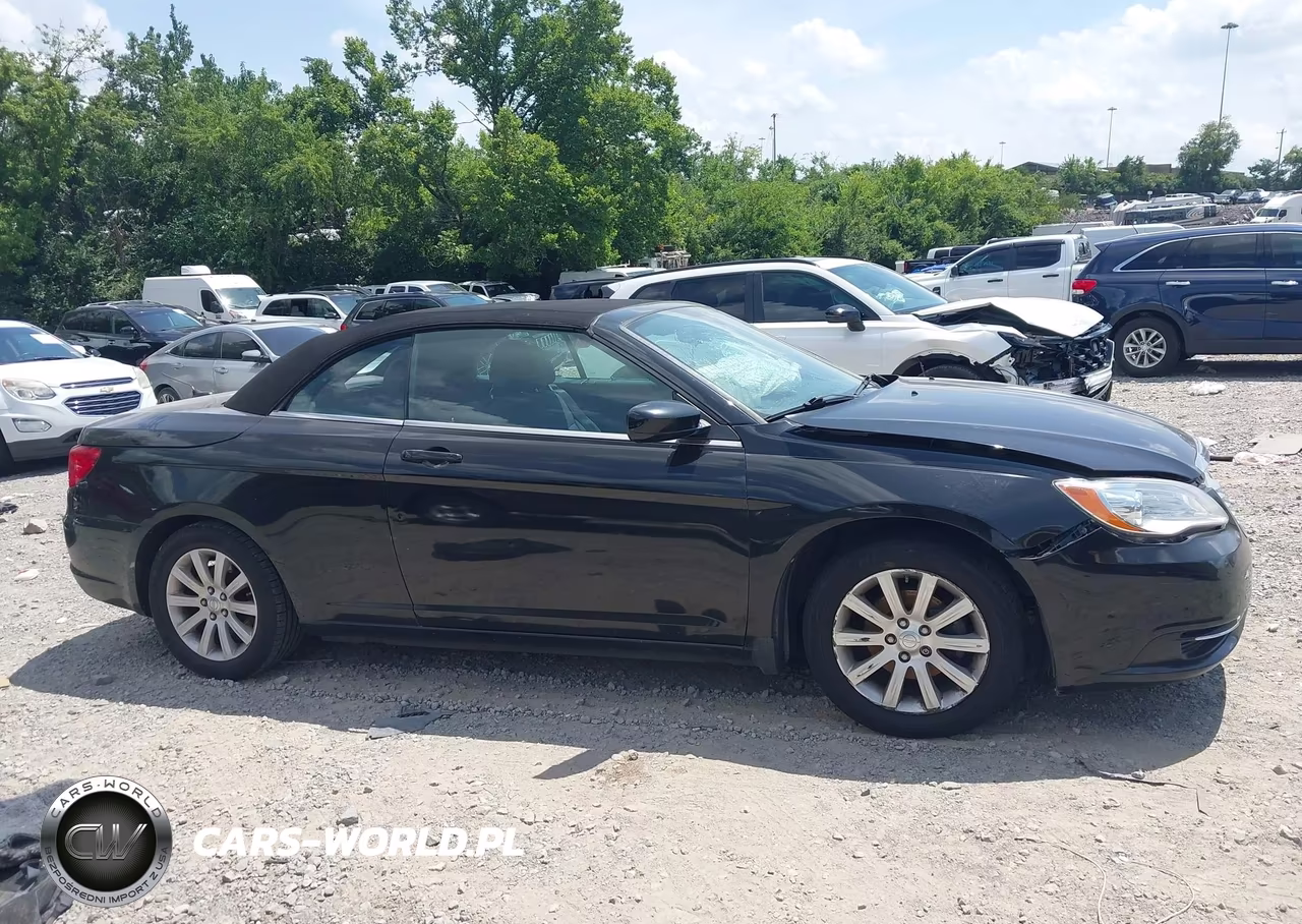 2013 Chrysler 200 Touring VIN:1C3BCBEB5DN594720 - 12