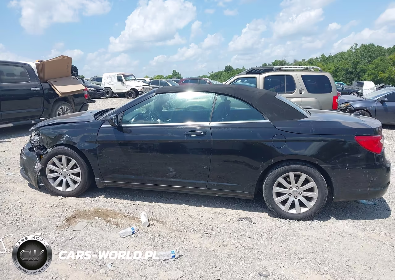 2013 Chrysler 200 Touring VIN:1C3BCBEB5DN594720 - 13