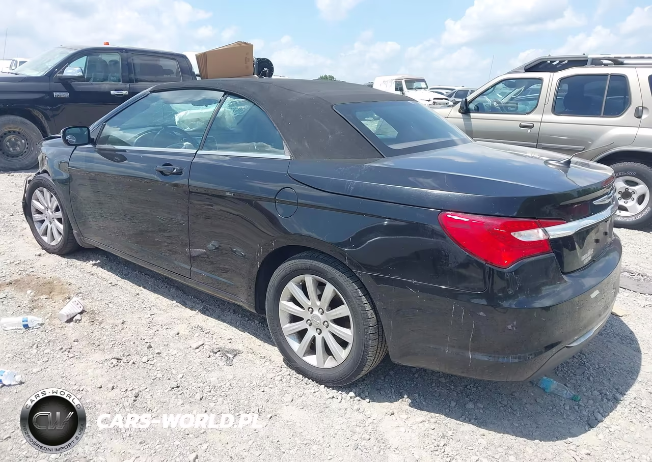 2013 Chrysler 200 Touring VIN:1C3BCBEB5DN594720 - 3