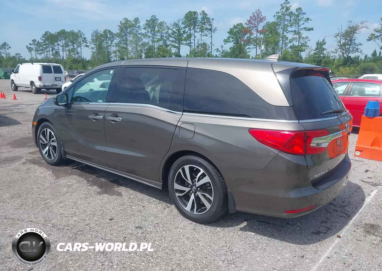 2019 Honda Odyssey Elite VIN:5FNRL6H98KB000708 - 3