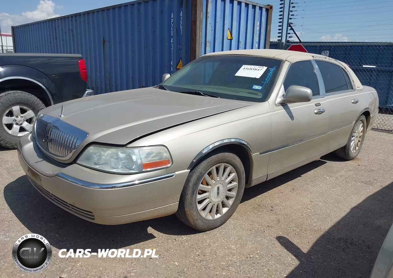 2005 Lincoln Town Car Signature VIN:1LNHM81W25Y601553 - 2