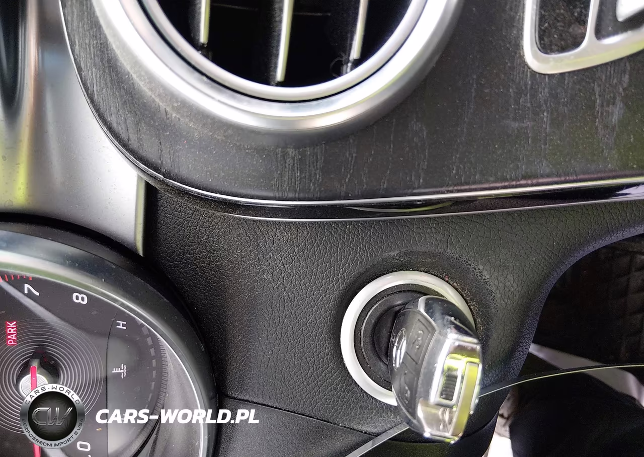 2018 Mercedes-Benz Glc 300 VIN:WDC0G4JB7JV103983 - 11