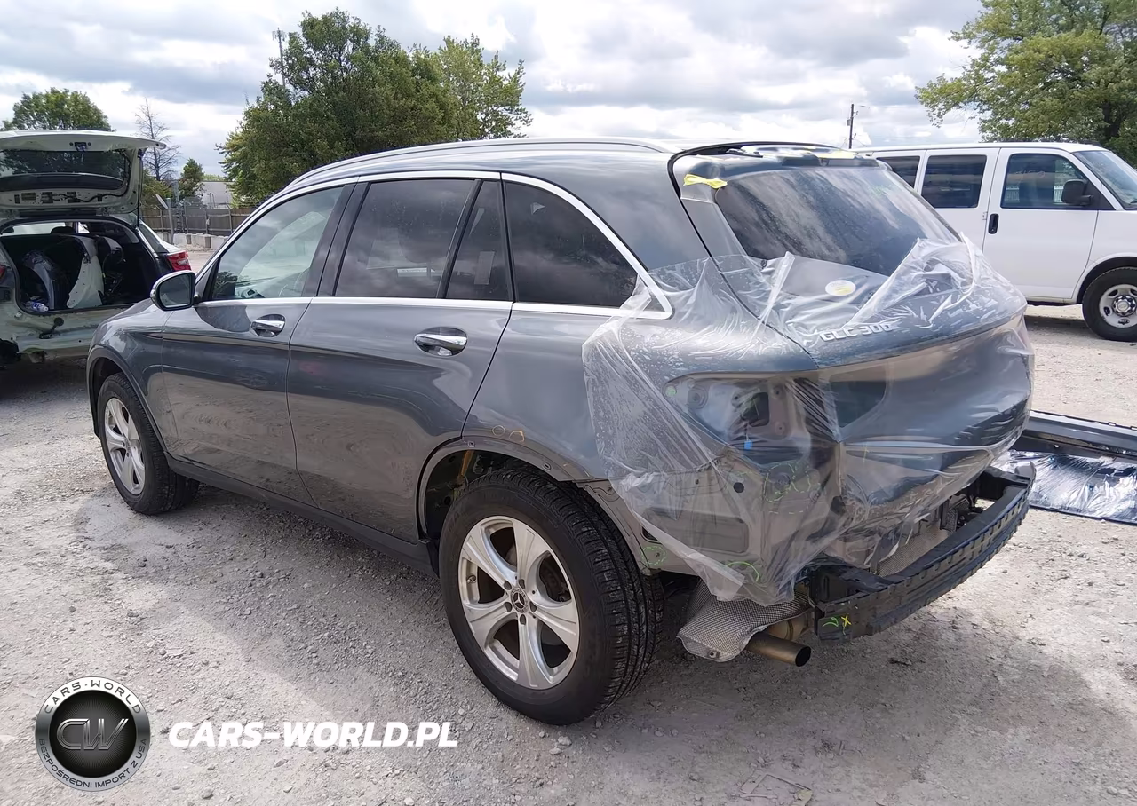 2018 Mercedes-Benz Glc 300 VIN:WDC0G4JB7JV103983 - 3