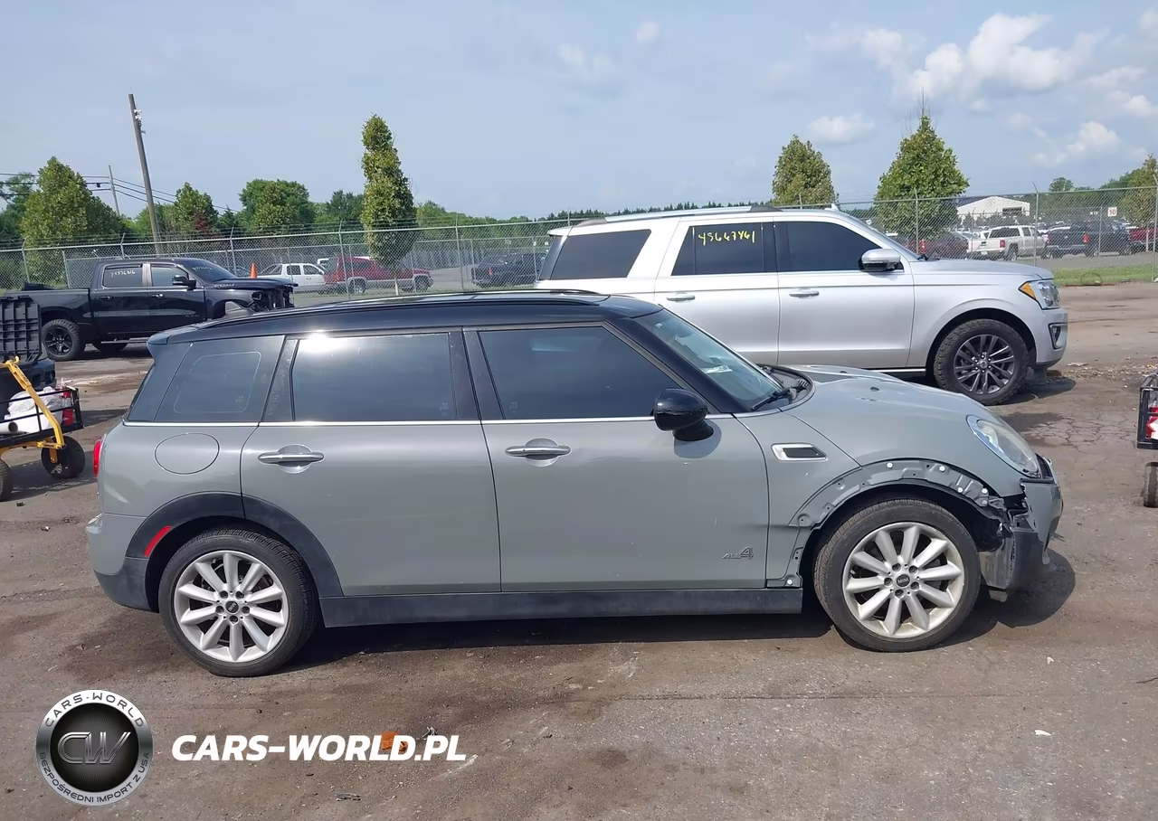 2017 Mini Clubman Cooper VIN:WMWLU1C3XH2F28514 - 13