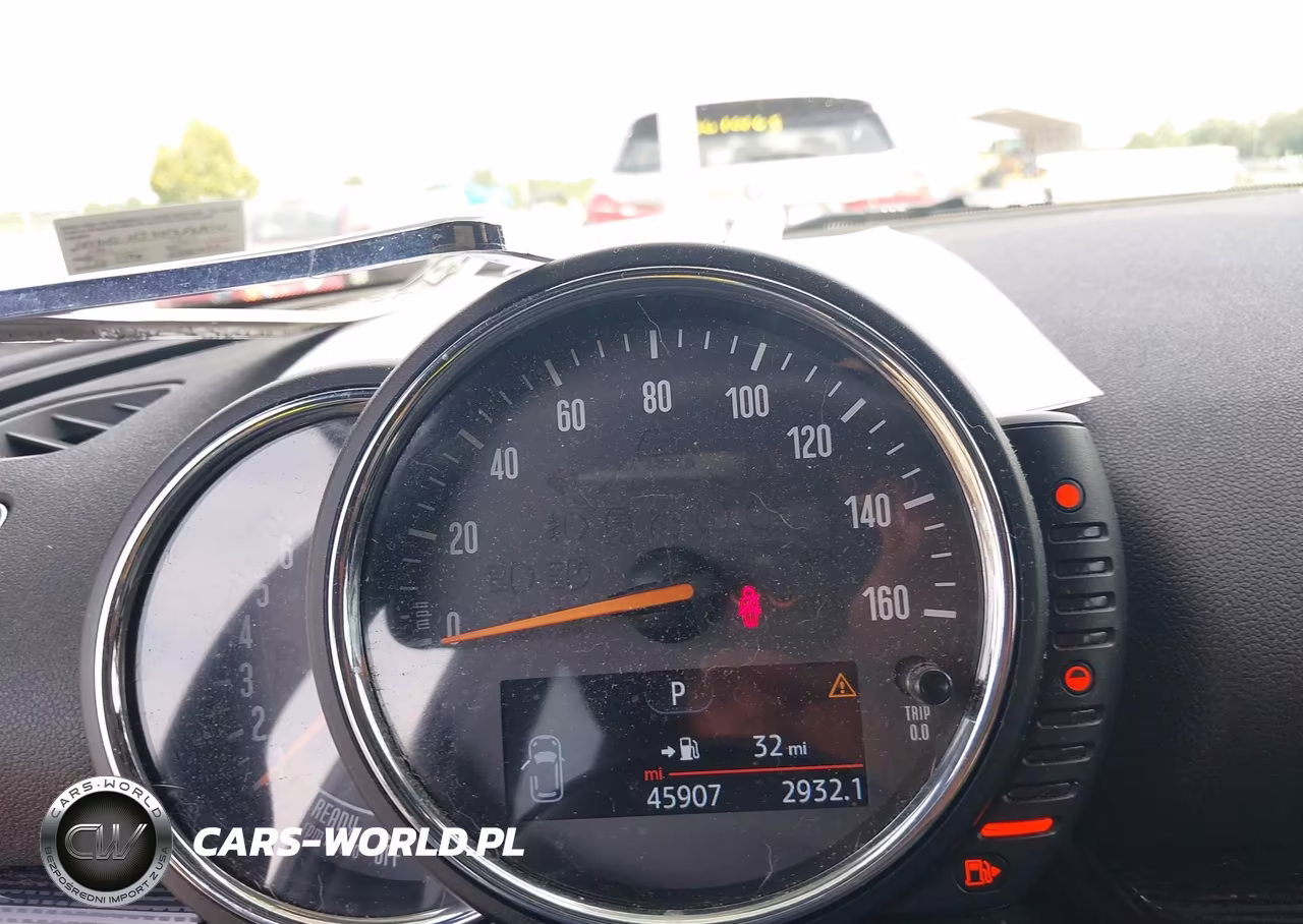 2017 Mini Clubman Cooper VIN:WMWLU1C3XH2F28514 - 7