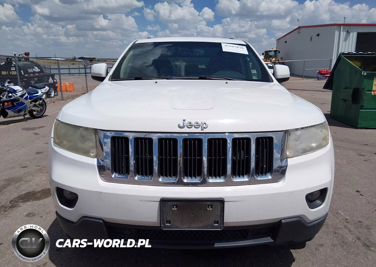 2013 Jeep Grand Cherokee Laredo VIN:1C4RJFAT3DC571406 - 12