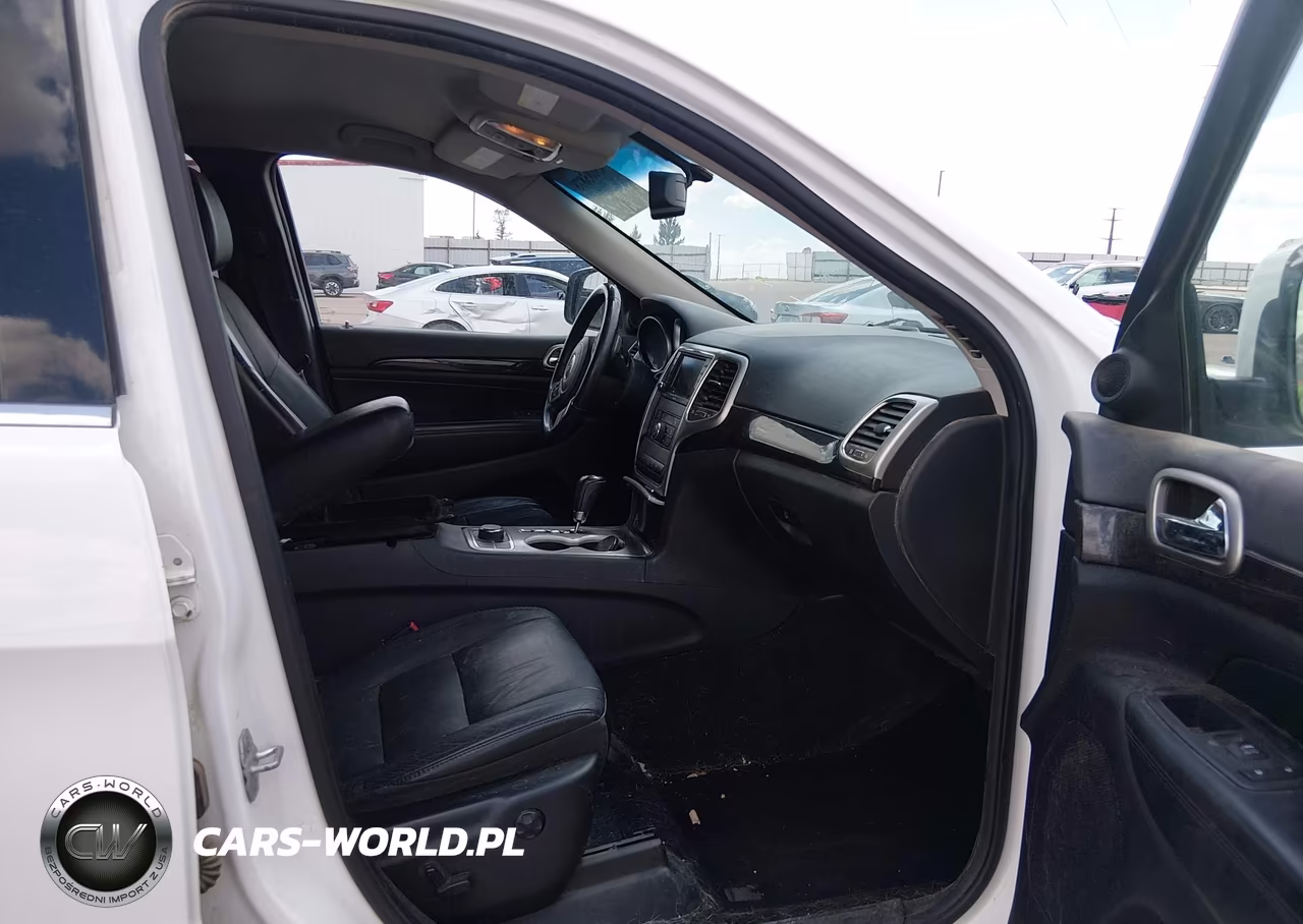 2013 Jeep Grand Cherokee Laredo VIN:1C4RJFAT3DC571406 - 5