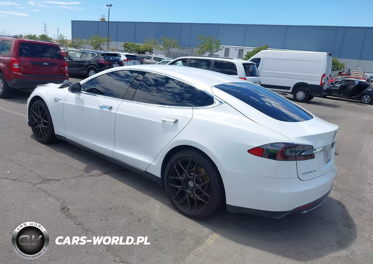 2012 Tesla Model S Signature VIN:5YJSA1CNXCFP02948 - 3