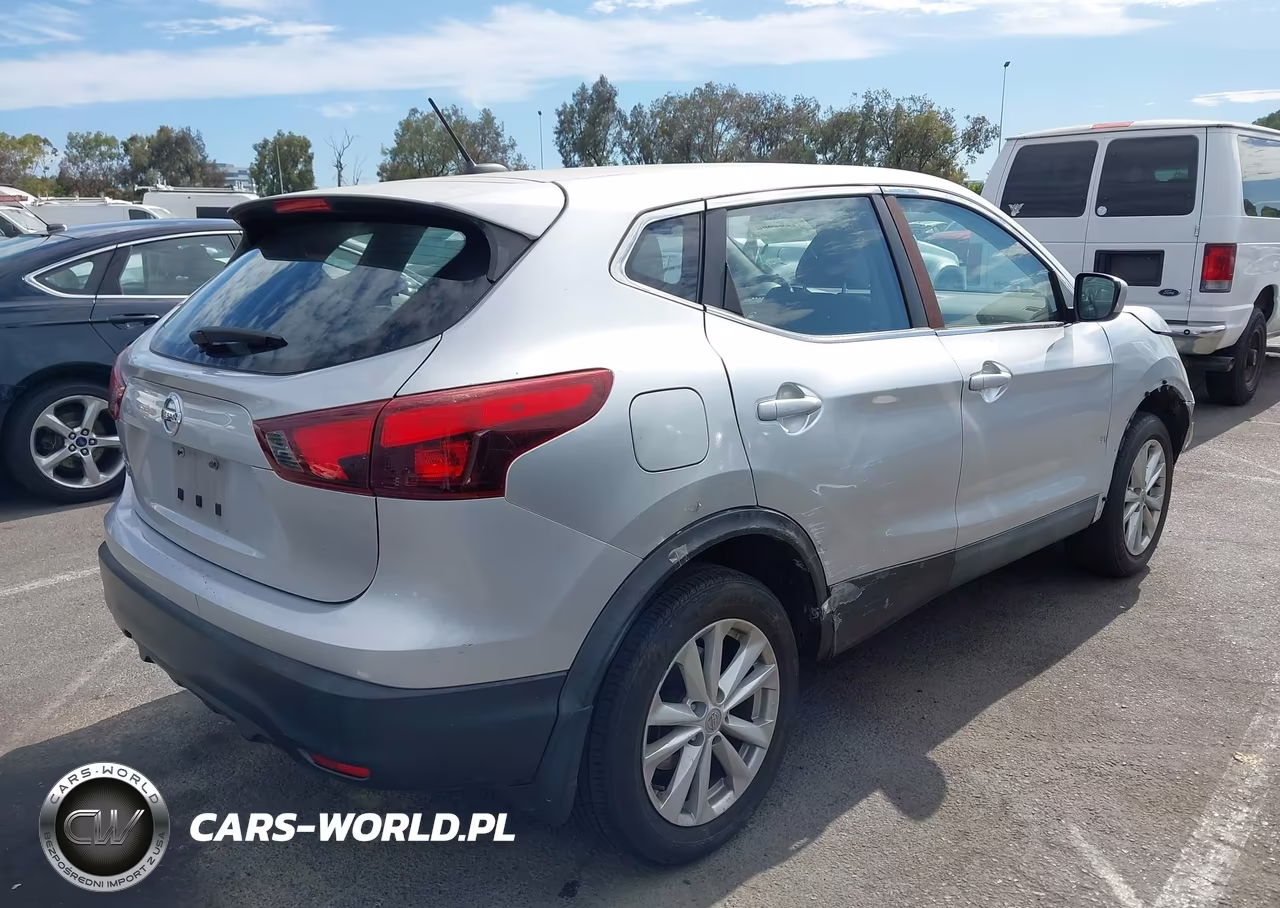 2017 Nissan Rogue Sport S VIN:JN1BJ1CP9HW001969 - 4