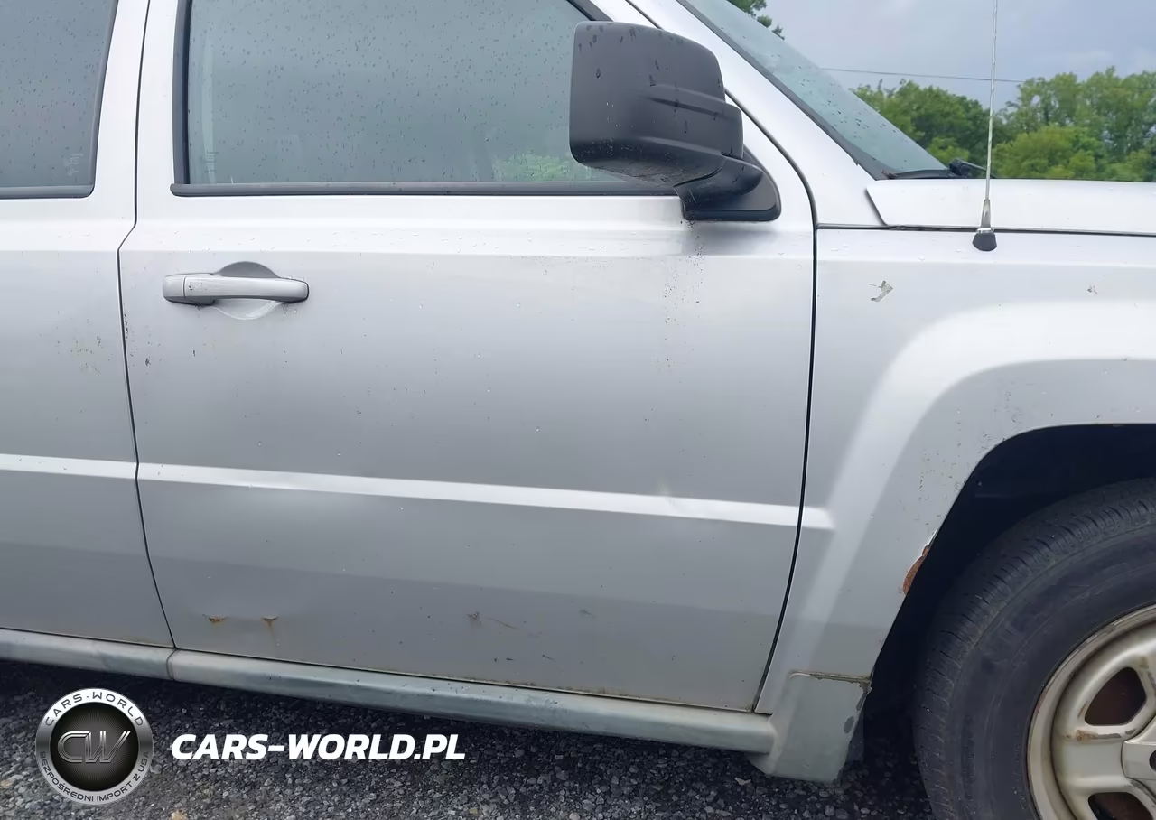 2010 Jeep Patriot Sport VIN:1J4NF2GB4AD551804 - 14