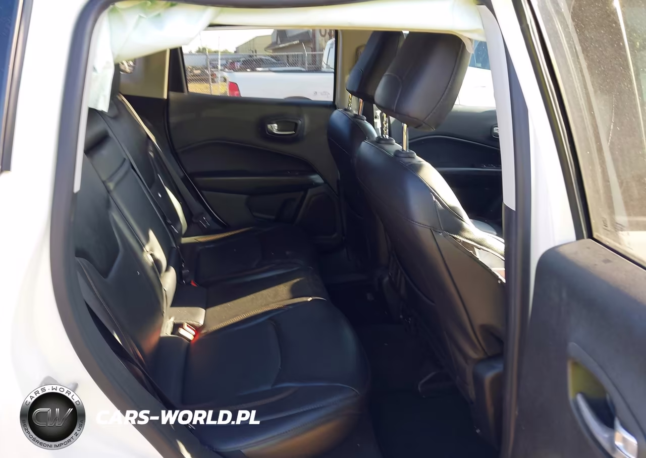 2018 Jeep Compass Limited 4X4 VIN:3C4NJDCB9JT456333 - 8