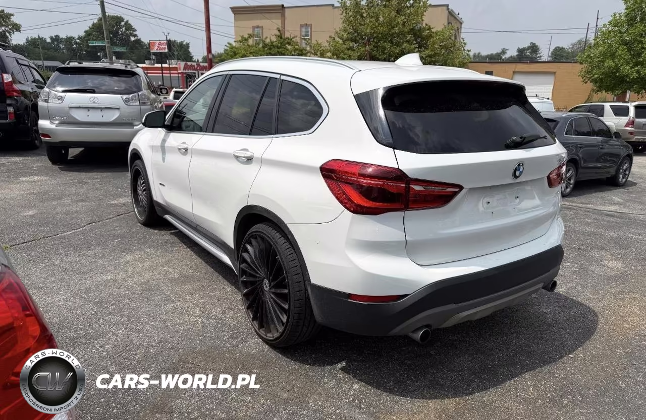 2017 BMW X1 xDrive28I VIN:WBXHT3C3XH5F87619 - 3