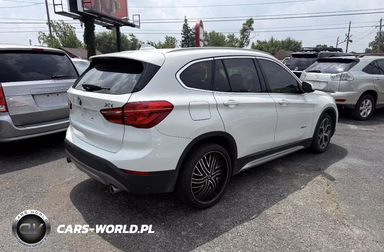 2017 BMW X1 xDrive28I VIN:WBXHT3C3XH5F87619 - 4