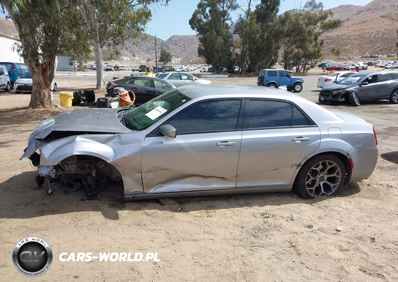 2018 Chrysler 300 300S VIN:2C3CCABG1JH214291 - 14