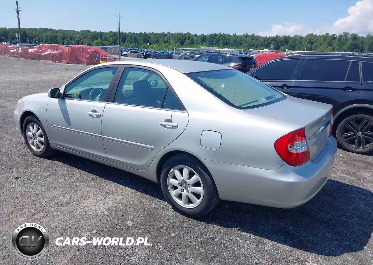 2003 Toyota Camry Xle VIN:4T1BE32K93U259962 - 3