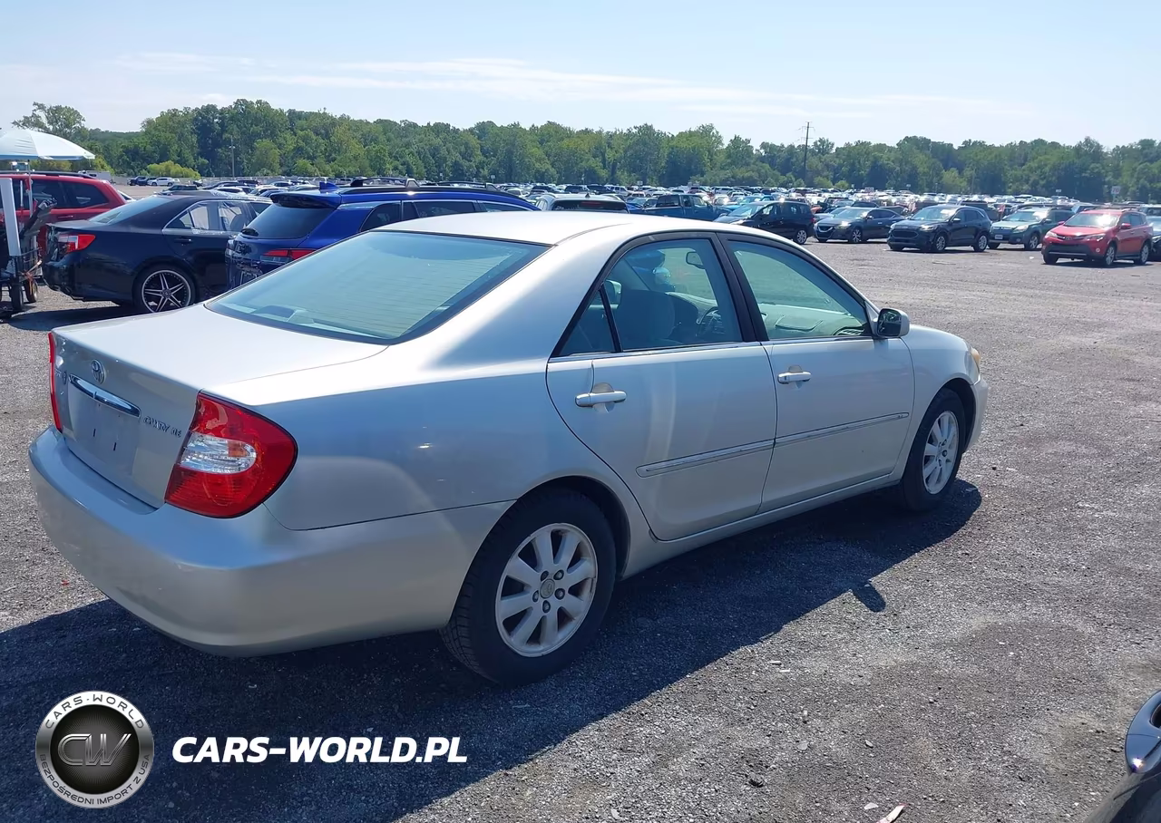 2003 Toyota Camry Xle VIN:4T1BE32K93U259962 - 4