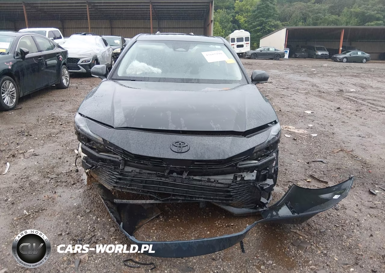 2026 Toyota Camry Le VIN:4T1DAACK3TU667672 - 12