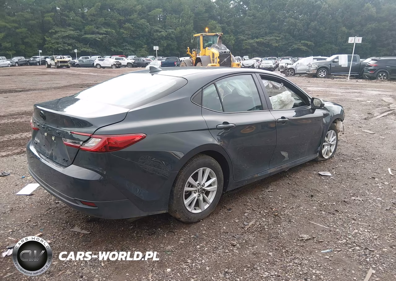 2026 Toyota Camry Le VIN:4T1DAACK3TU667672 - 4