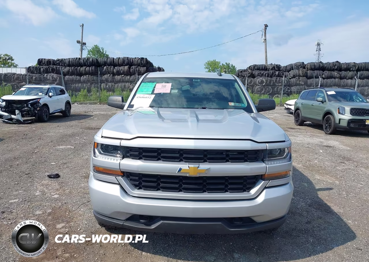 2018 Chevrolet Silverado 1500 Custom VIN:1GCVKPECXJZ377959 - 12
