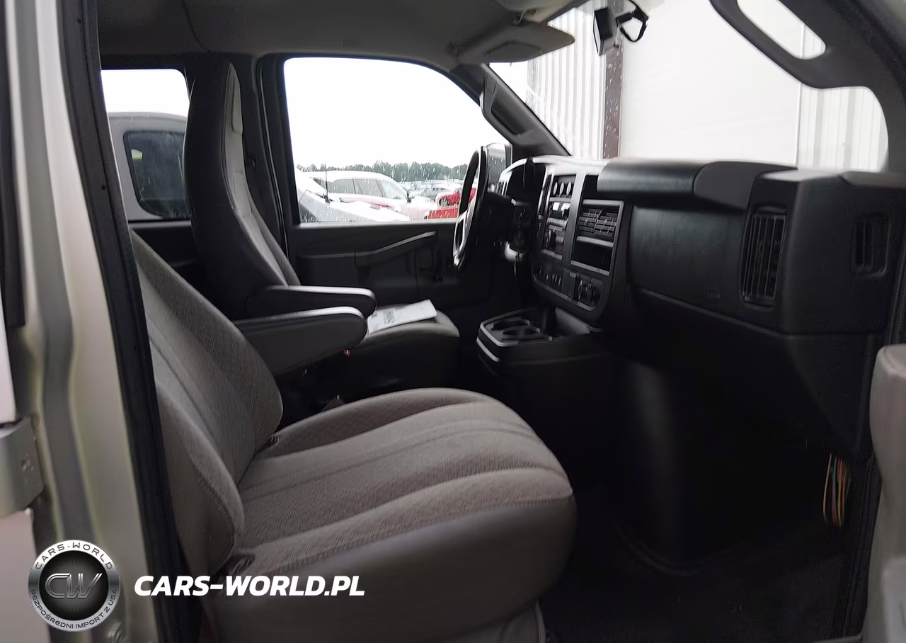 2017 Chevrolet Express 3500 Lt VIN:1GAZGPFG7H1301041 - 5