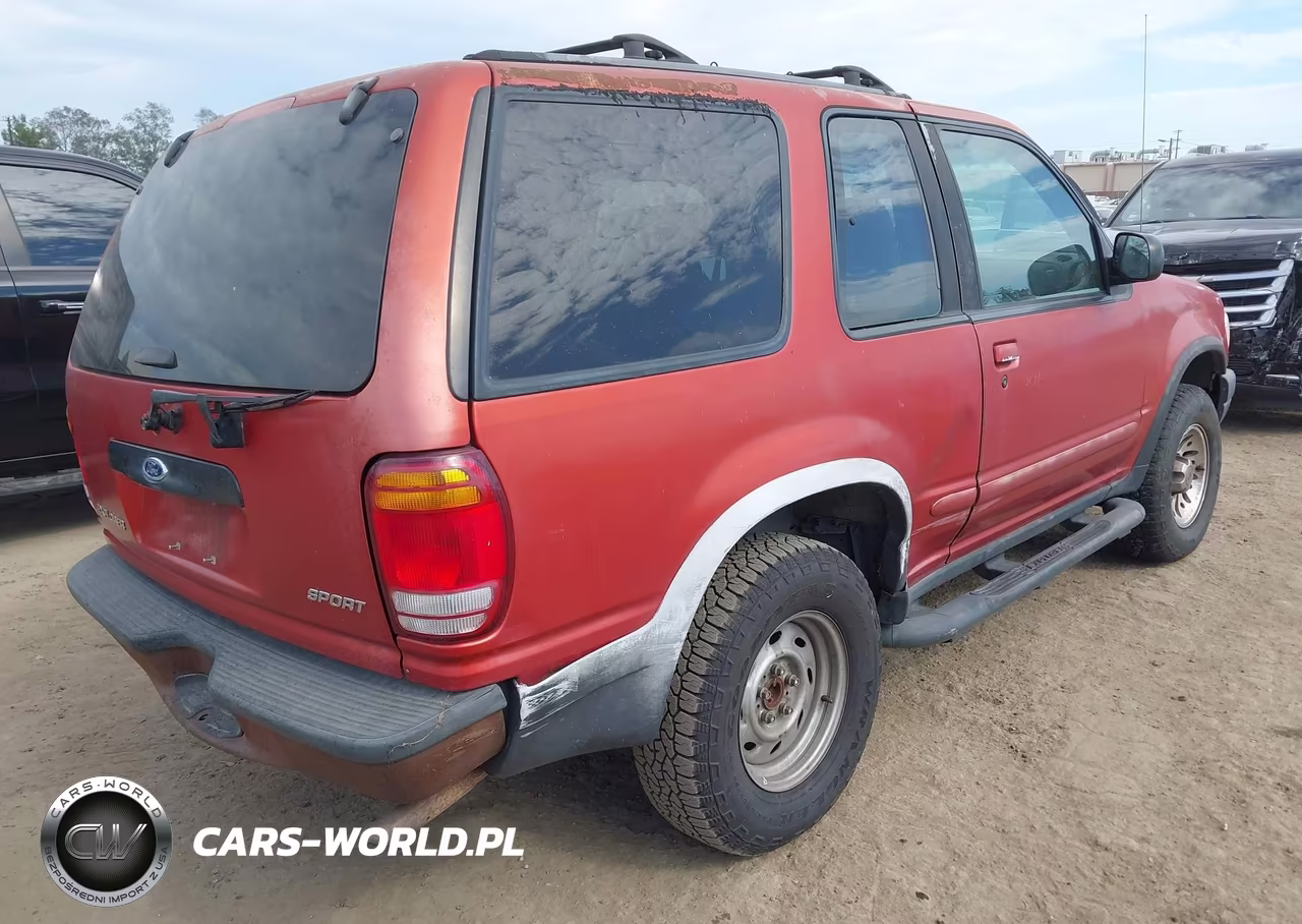 1999 Ford Explorer Sport VIN:1FMYU22E8XUC78753 - 4