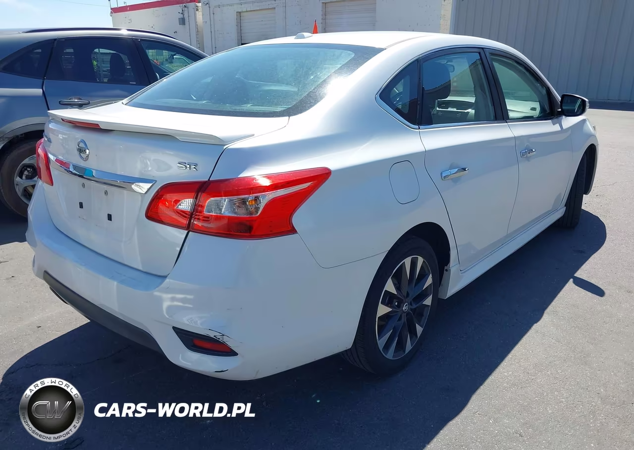 2017 Nissan Sentra Sr VIN:3N1AB7AP9HY390023 - 4