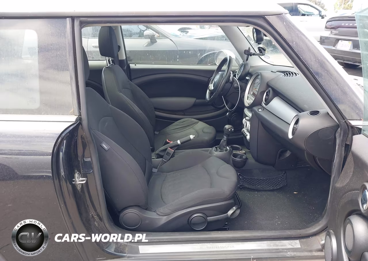 2007 Mini Cooper VIN:WMWMF33577TL78038 - 5